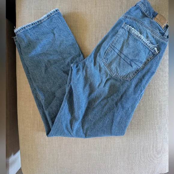 American Eagle High waist Straight Leg Short Jeans - Picture 4 of 5